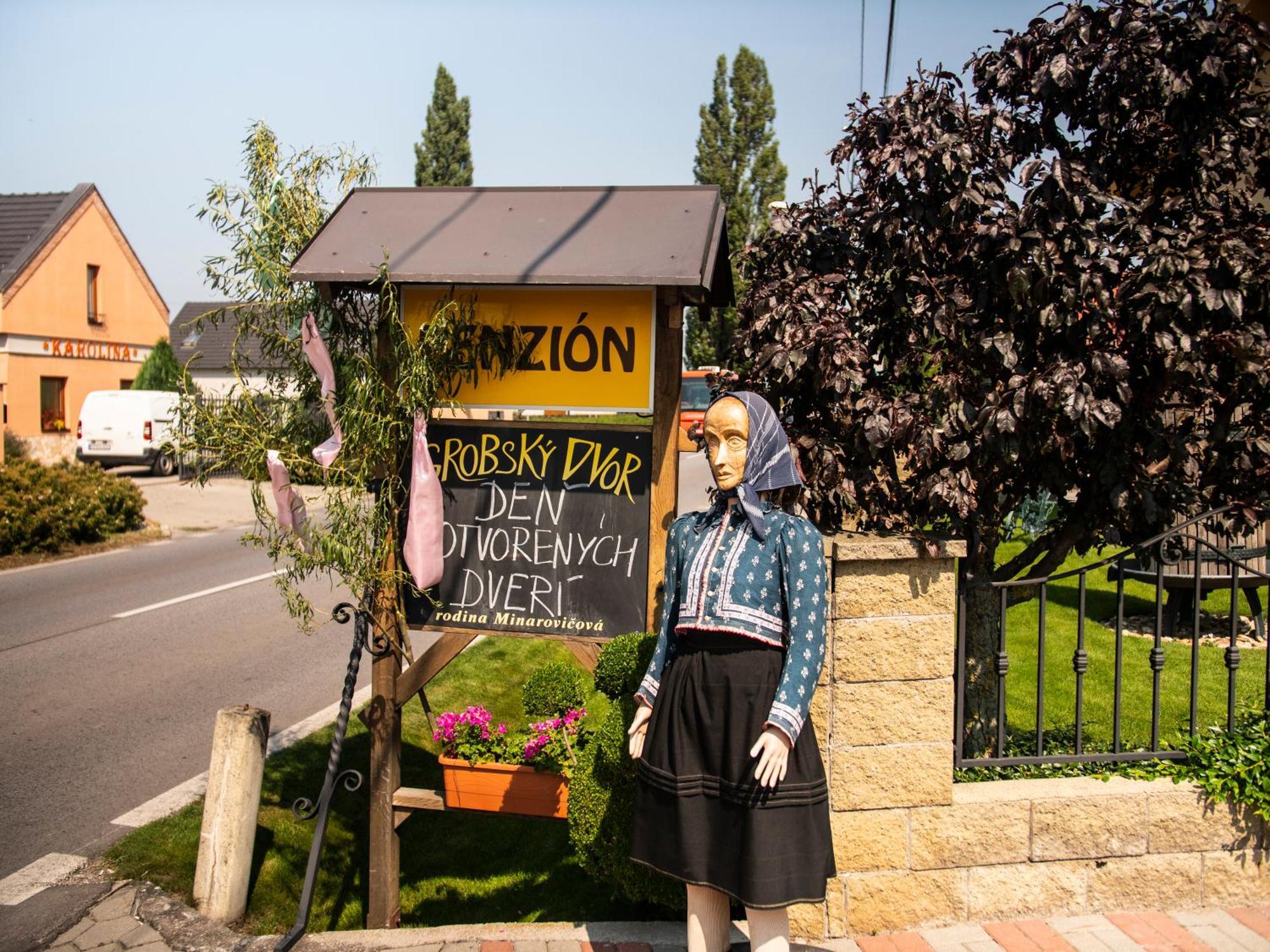 Slovensky Grob Penzion Grobsky Dvor מראה חיצוני תמונה